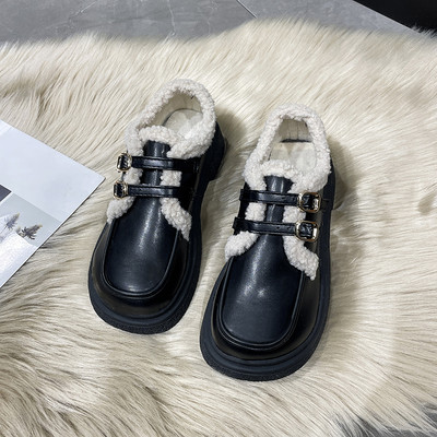 Ženske kožne cipele s postavom