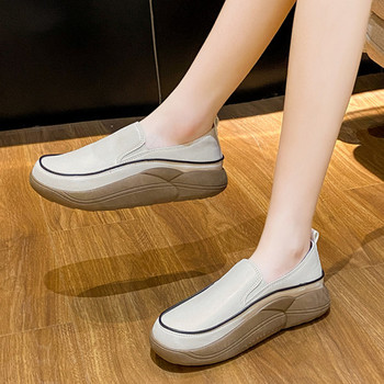 Дамски обувки с висока платформа