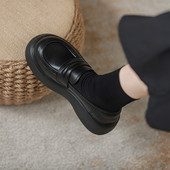 Tīri sieviešu apavi