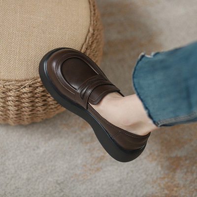 Tīri sieviešu apavi