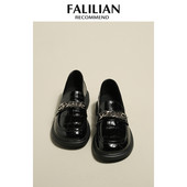 Sieviešu apavi no eko ādas ar metāla elementiem, ikdienas modelis