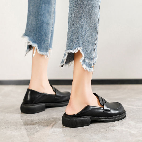 Alkalmi női műbőr cipő