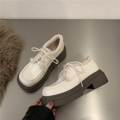 Γυναικεία παπούτσια με κορδόνια και φόδρα