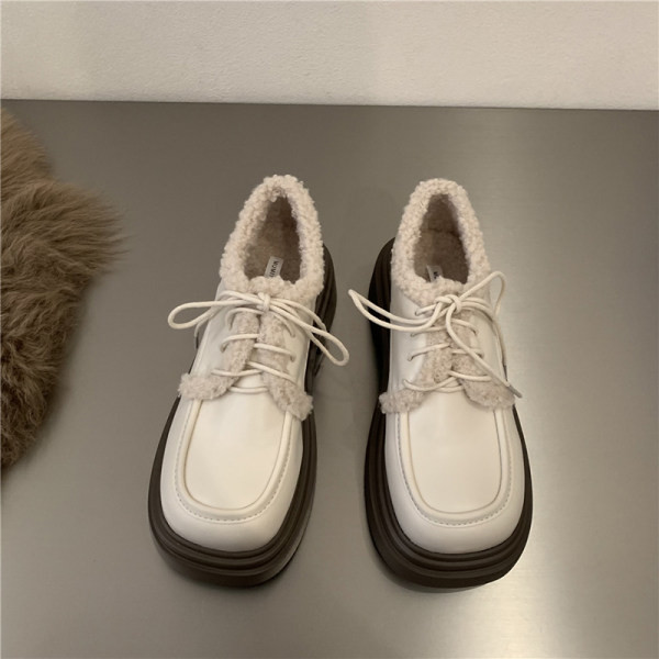 Γυναικεία παπούτσια με κορδόνια και φόδρα