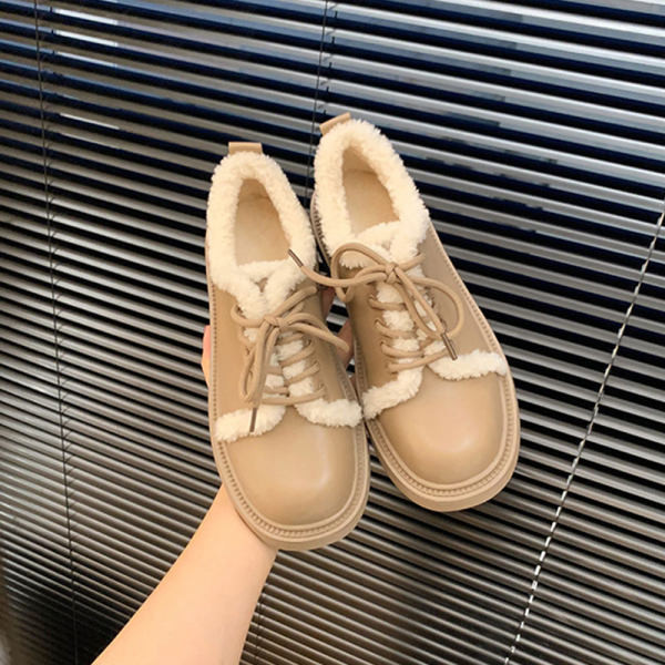 Jauns sieviešu ādas apavu modelis ar dūnu oderi