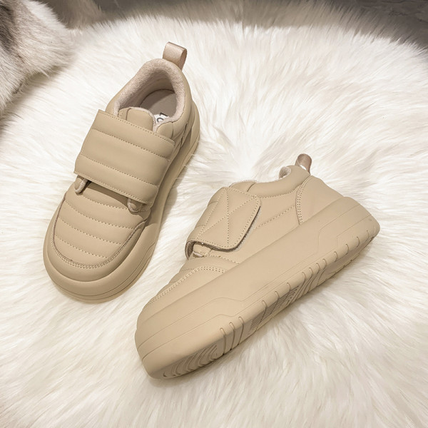 Női alkalmi cipő tépőzárral