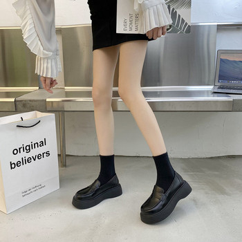 Модерни дамски обувки от еко кожа в черен цвят
