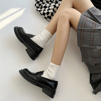 Нов модел дамски ежедневни обувки от еко кожа 