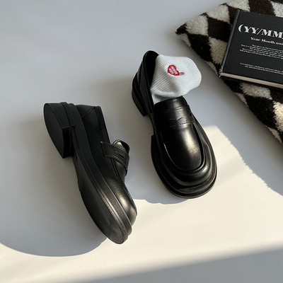 Női alkalmi cipő új modellje eco bőrből