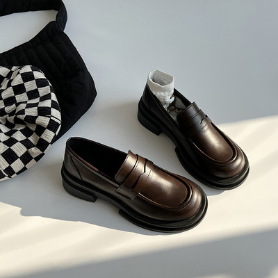 Női alkalmi cipő új modellje eco bőrből