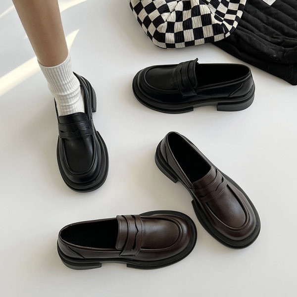 Női alkalmi cipő új modellje eco bőrből