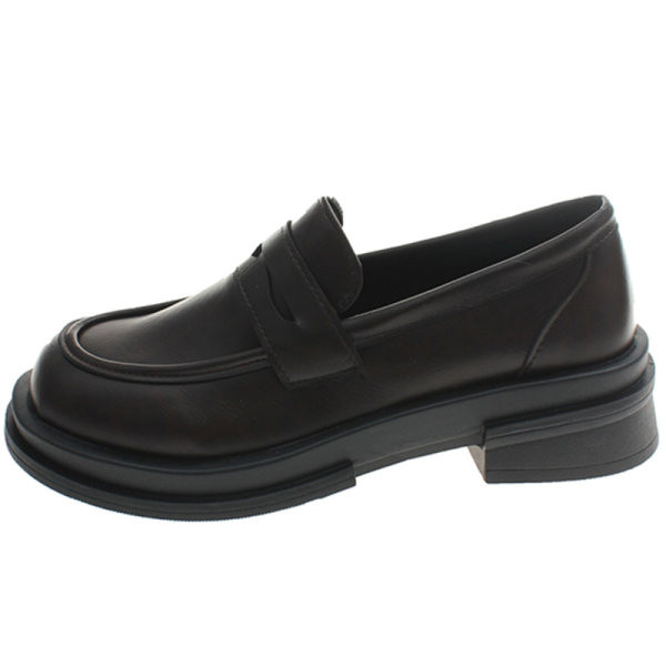 Női alkalmi cipő új modellje eco bőrből