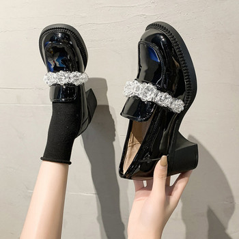 Елегантни обувки с ток
