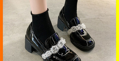 Κομψά παπούτσια με τακούνι