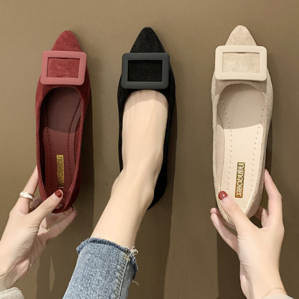 Naiste kingad – seemisnahast pandlaga