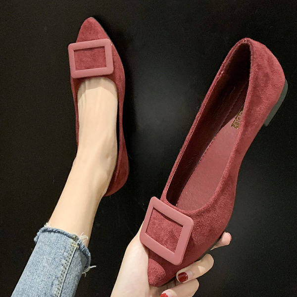 Naiste kingad – seemisnahast pandlaga