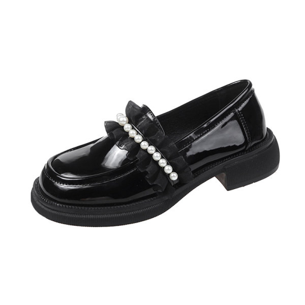 Női alkalmi cipő gyöngyökkel