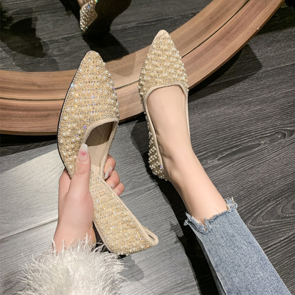 Madingi moteriški batai smailiais pirštais su perlais