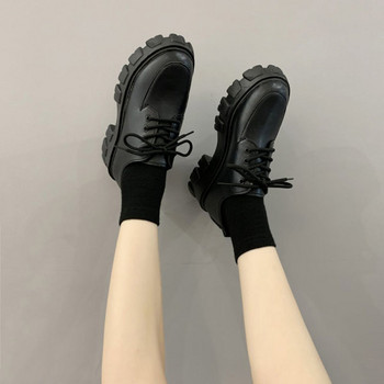Ежедневни дамски обувки с груба подметка в черен цвят