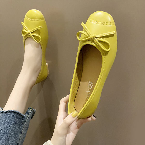 Női cipő szalaggal több színben