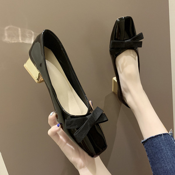 Sieviešu ikdienas apavi ar lentīti - trīs krāsas