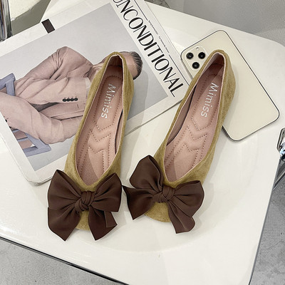 Γυναικεία παπούτσια με στρογγυλά δάχτυλα με κορδόνια