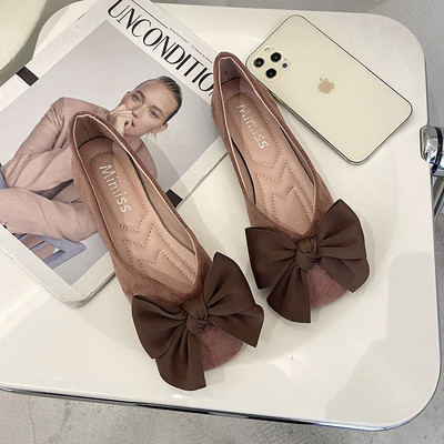 Γυναικεία παπούτσια με στρογγυλά δάχτυλα με κορδόνια