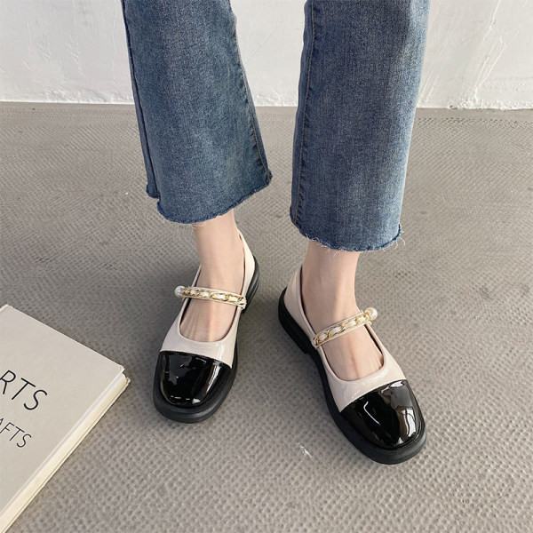 Moteriški odiniai batai su dirželiu