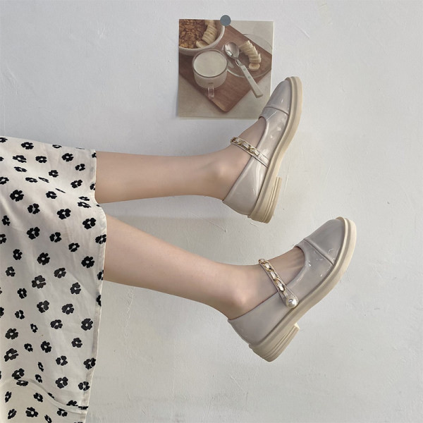 Moteriški odiniai batai su dirželiu