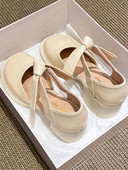 Női cipő sarkú alkalmi modellel