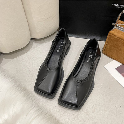 Γυναικεία δερμάτινα παπούτσια με τετράγωνο τακούνι - τρία χρώματα