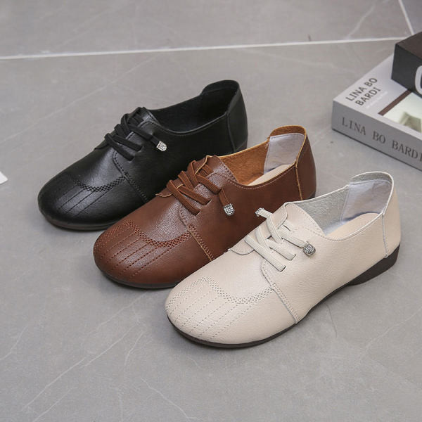 Γυναικεία παπούτσια από οικολογικό δέρμα με κορδόνια casual μοντέλο