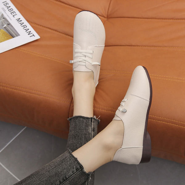 Γυναικεία παπούτσια από οικολογικό δέρμα με κορδόνια casual μοντέλο