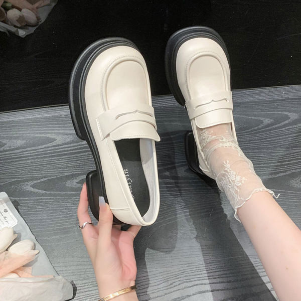 Öko bőrből készült női cipő 5 cm magas talppal