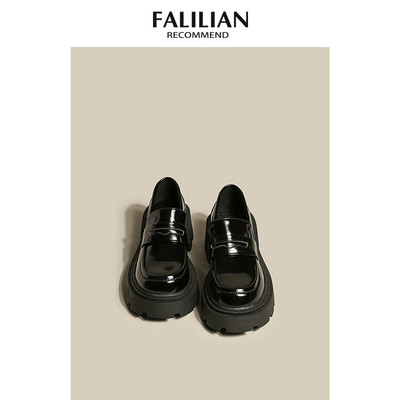 Sieviešu ādas apavi - tīrs modelis