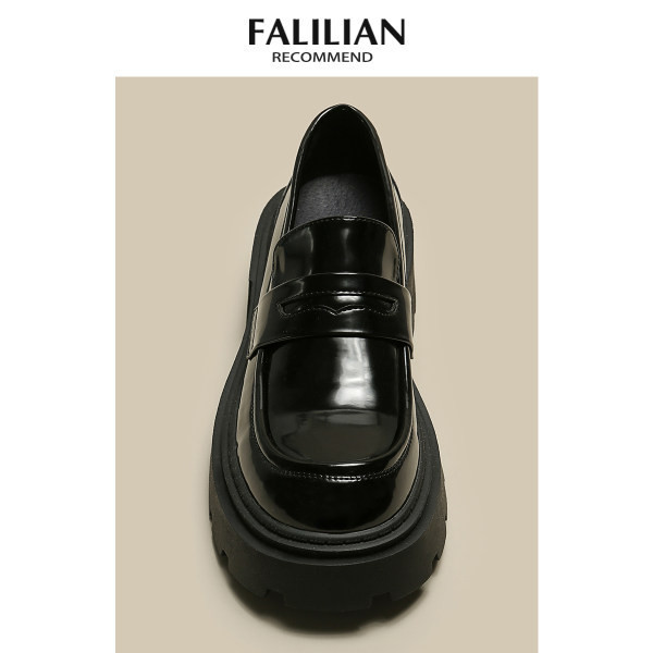 Sieviešu ādas apavi - tīrs modelis