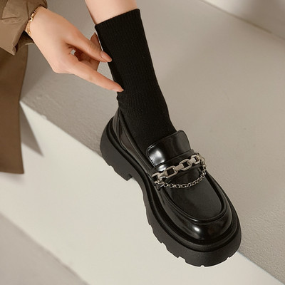 Дамски обувки тип мокасини от еко кожа с метални елементи и ток