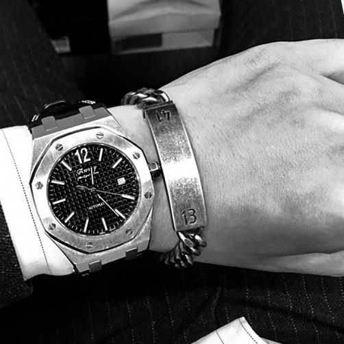 Alkalmi modell férfi karkötő