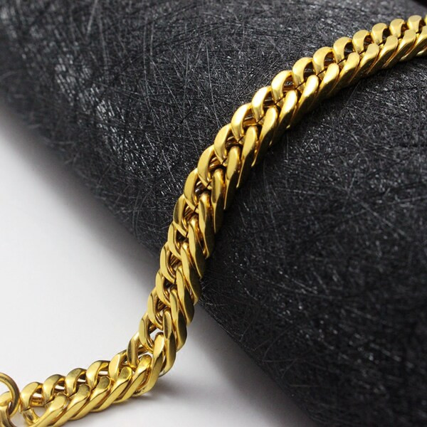 Férfi karkötő arany színben - három modell