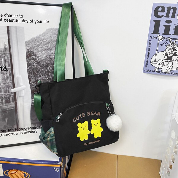 Alkalmi gyerektáska váll rátéttel