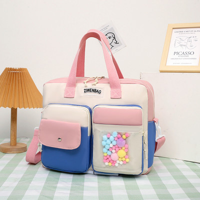 Vízálló gyerektáska elülső zsebbel és felirattal