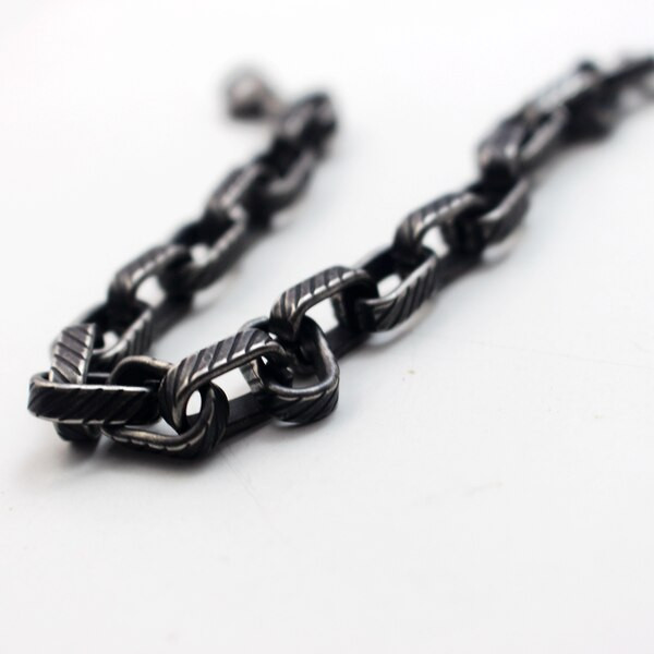 Vīriešu titāna tērauda rokassprādzes retro modelis