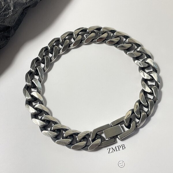 Srebrna muška narukvica