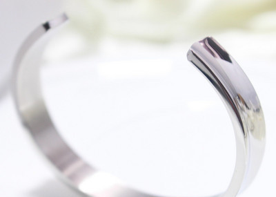 Férfi állítható titán acél karkötő