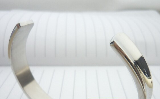 Férfi állítható titán acél karkötő