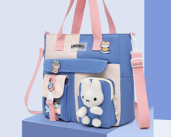 Mūsdienīga tekstila bērnu soma ar 3D elementiem