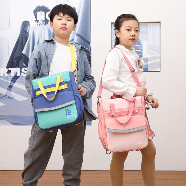 Bērnu ūdensnecaurlaidīga soma ar atslēgu piekariņu