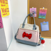 Gyermek vízálló táska szalaggal és vállfogantyúval