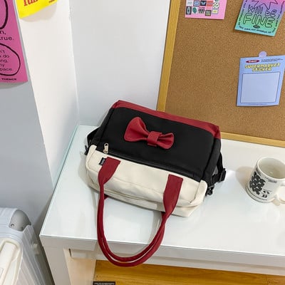 Gyermek vízálló táska szalaggal és vállfogantyúval