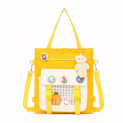 Textiltáska elülső zsebekkel és felirattal